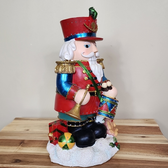 Color Changing Fiber Optic Light Up Christmas Nutcracker Figurine Decor - Picture 10 of 12